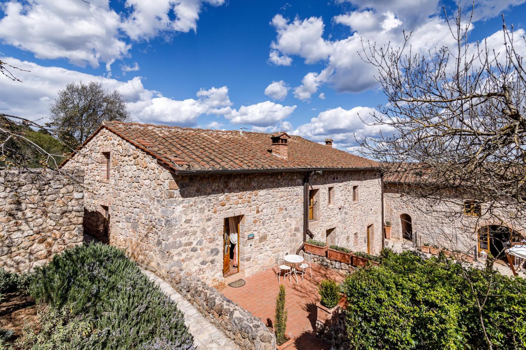Relais La Costa Historical Residence Monteriggioni Exterior photo