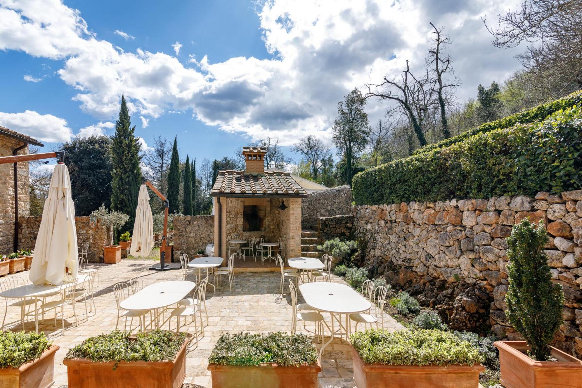 Relais La Costa Historical Residence Monteriggioni Exterior photo